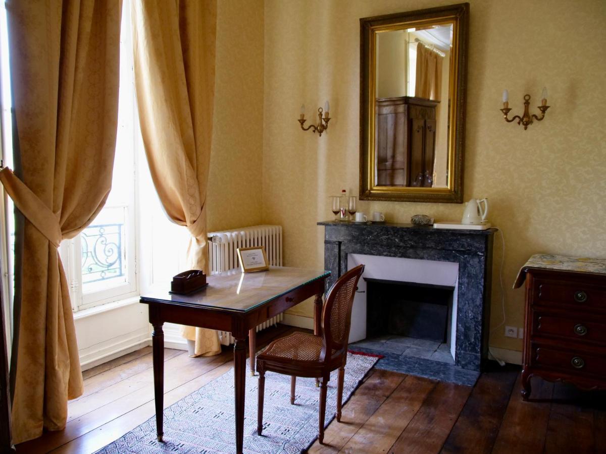 Chateau de la Foltière Le Châtellier Esterno foto